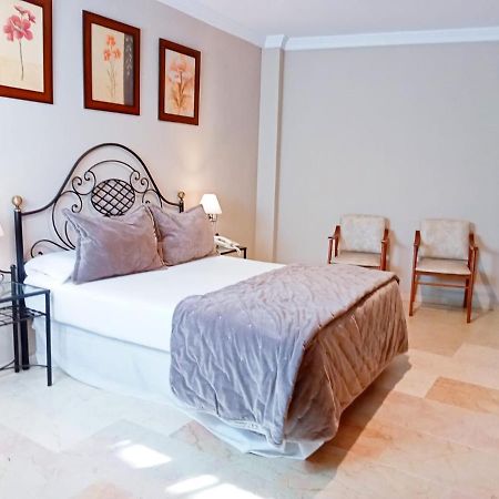 Hotel Sol Sanlucar Sanlucar la Mayor Bagian luar foto