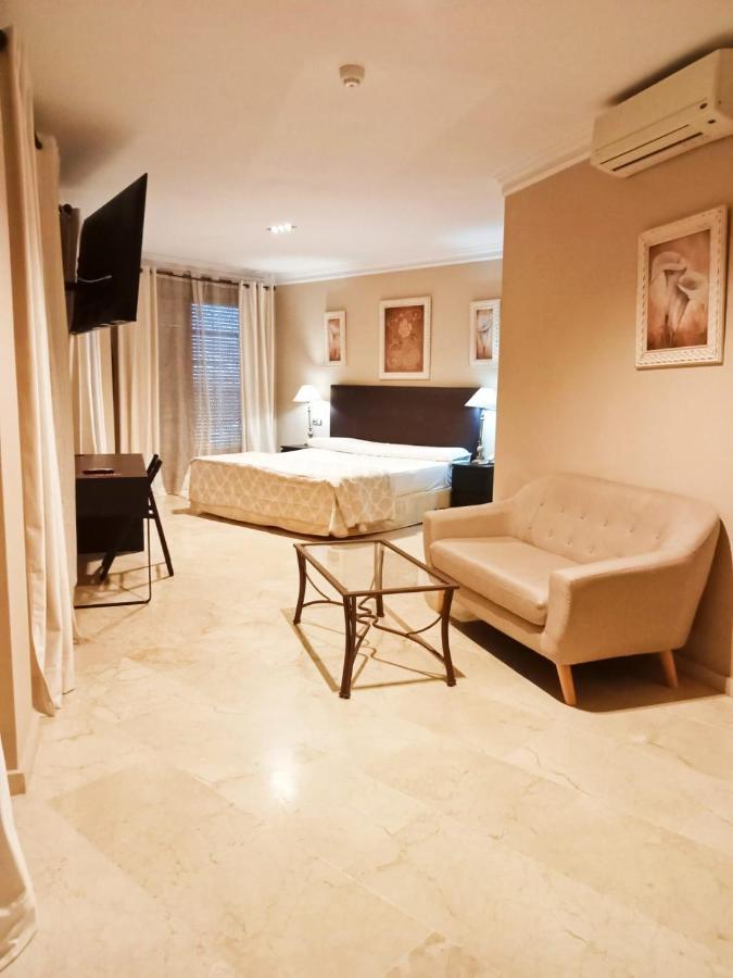 Hotel Sol Sanlucar Sanlucar la Mayor Bagian luar foto