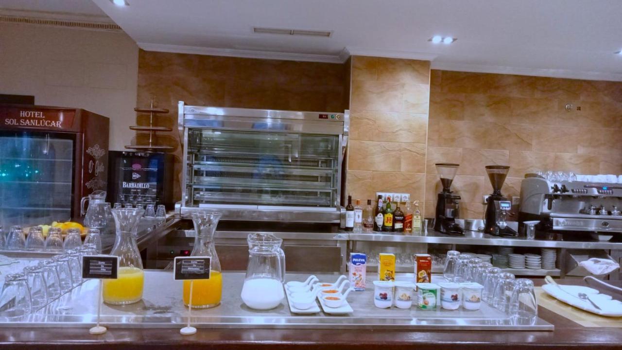 Hotel Sol Sanlucar Sanlucar la Mayor Bagian luar foto
