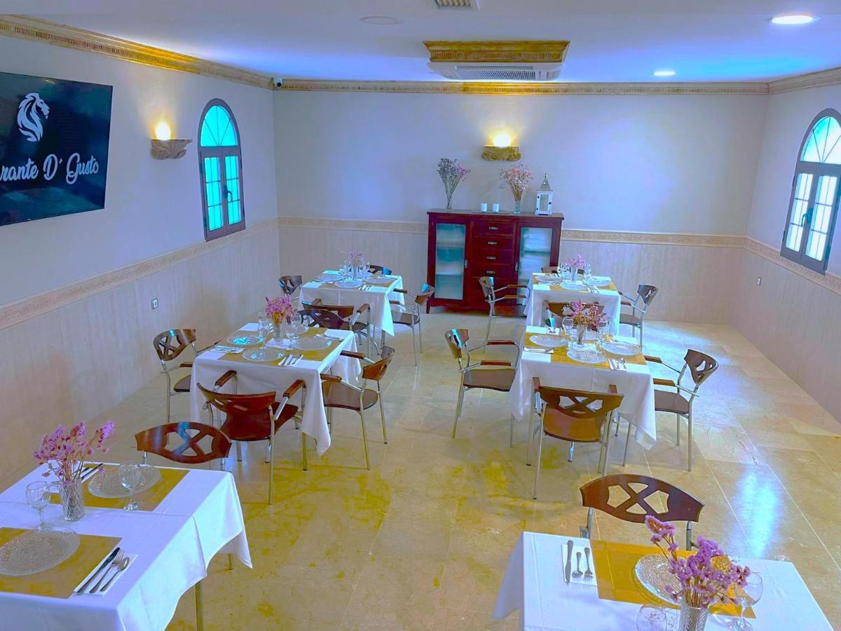 Hotel Sol Sanlucar Sanlucar la Mayor Bagian luar foto