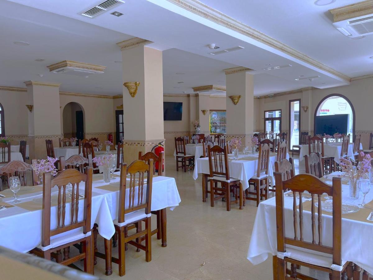 Hotel Sol Sanlucar Sanlucar la Mayor Bagian luar foto